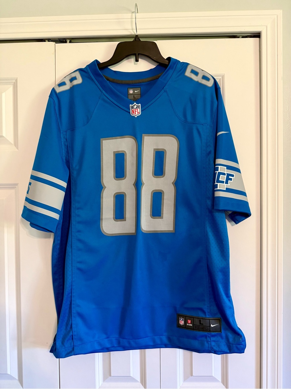 Nike Men’s Detroit Lions Hockenson #88 jersey